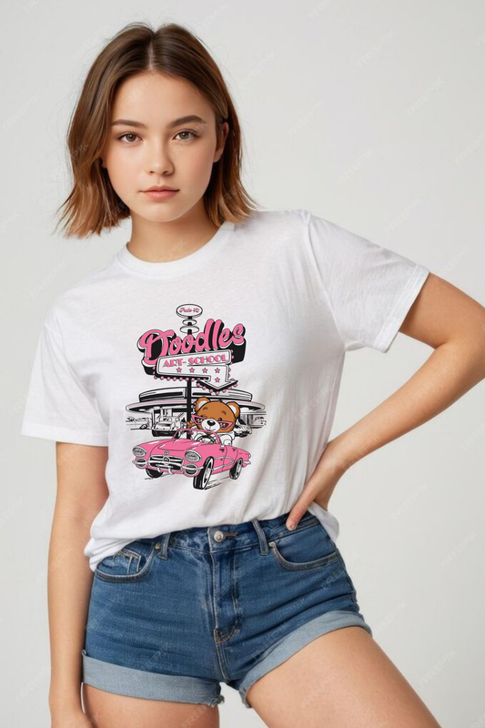 Doodles Art School Tee – Retro Bear Vibes in Pink Ride